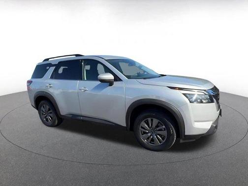 Brilliant Silver Metallic 2025 Nissan Pathfinder SV FWD