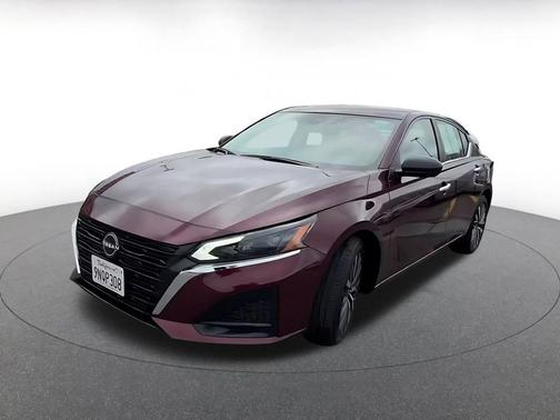Garnet Pearl Metallic 2025 Nissan Altima SV FWD