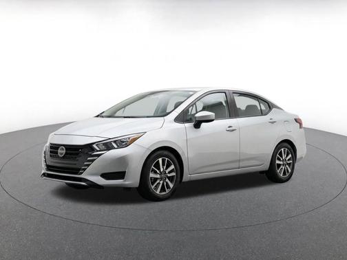 Brilliant Silver Metallic 2025 Nissan Versa 1.6 SV