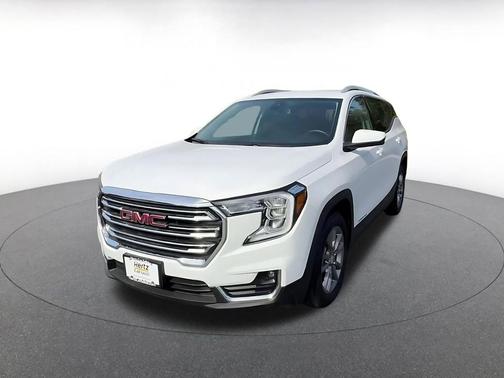 Summit White 2024 GMC Terrain SLT