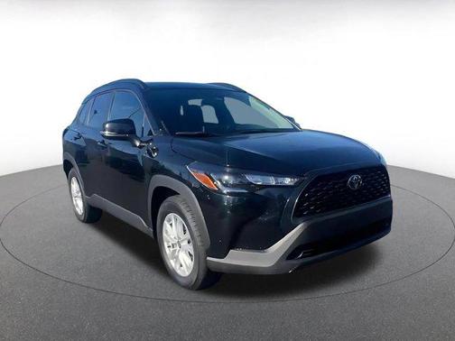 2025 Toyota Corolla Cross LE