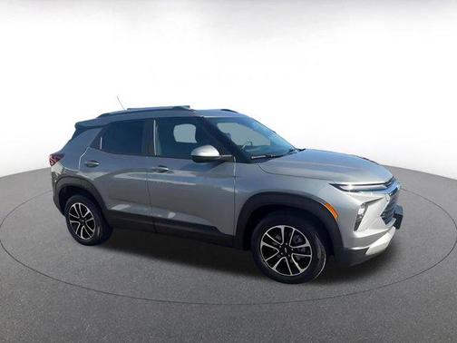 Sterling Gray Metallic 2025 Chevrolet Trailblazer LT