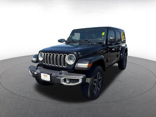 Black Clearcoat 2025 Jeep Wrangler 4-Door Sahara 4x4