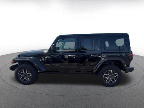 Black Clearcoat 2025 Jeep Wrangler 4-Door Sahara 4x4