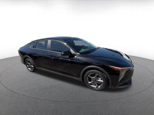 Aurora Black Pearl 2025 Kia K4 LXS