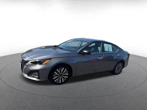Gun Metallic 2025 Nissan Altima SV FWD