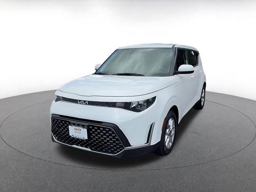 Snow White Pearl 2025 Kia Soul LX