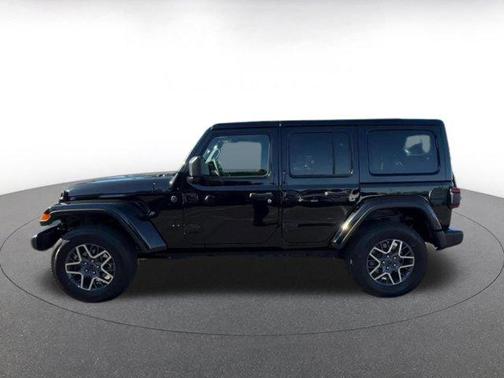 Black Clearcoat 2025 Jeep Wrangler 4-Door Sahara 4x4