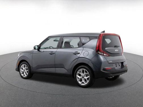 Gravity Gray 2025 Kia Soul LX