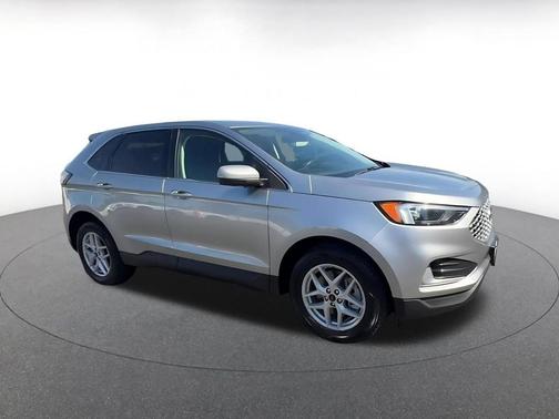 Iconic Silver Metallic 2024 Ford Edge SEL