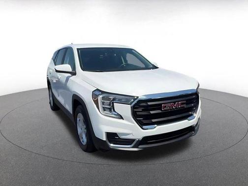Summit White 2024 GMC Terrain SLE
