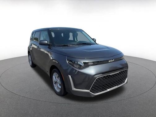 Gravity Gray 2025 Kia Soul LX