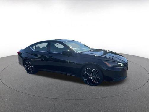 2025 Nissan Altima SR FWD