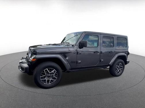 Granite Crystal Metallic Clearcoat 2025 Jeep Wrangler 4-Door Sahara 4x4