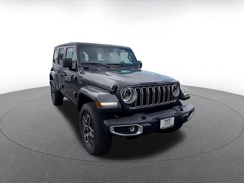 Granite Crystal Metallic Clearcoat 2025 Jeep Wrangler 4-Door Sahara 4x4