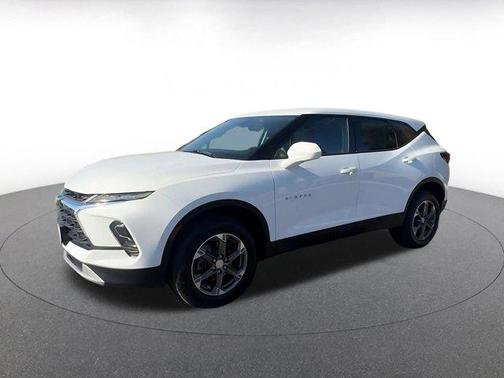 Summit White 2025 Chevrolet Blazer 2LT