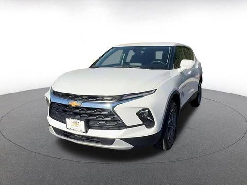 Summit White 2025 Chevrolet Blazer 2LT