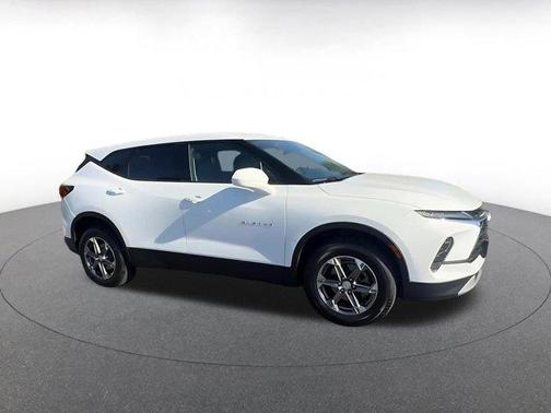 Summit White 2025 Chevrolet Blazer 2LT