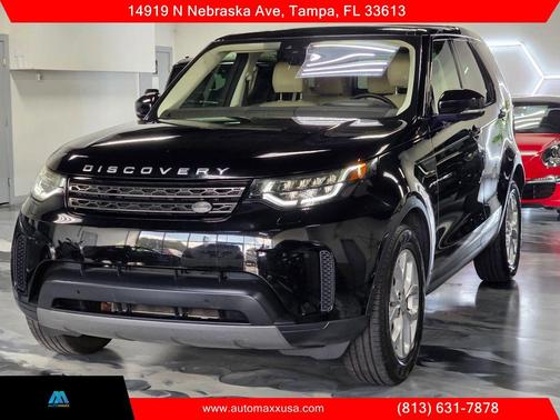 Black 2019 Land Rover Discovery SE