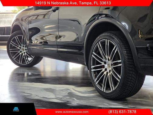 Black 2016 Porsche Cayenne Cayenne