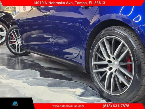 Blu Emozione 2017 Maserati Ghibli S Q4