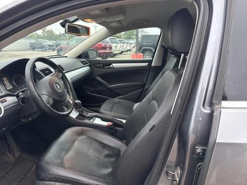 2013 Volkswagen Passat 2.5 SE