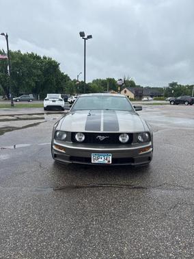2005 Ford Mustang GT Premium