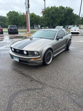2005 Ford Mustang GT Premium