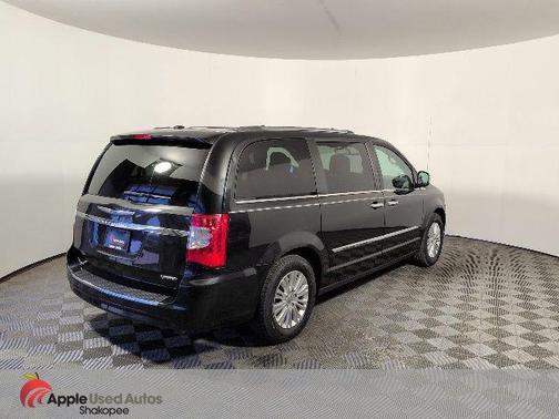 Brilliant Black Crystal Pearl 2012 Chrysler Town & Country Limited