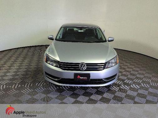 Reflex Silver Metallic 2013 Volkswagen Passat 2.5 SE