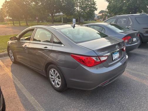 2011 Hyundai SONATA GLS