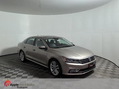 2016 Volkswagen Passat 1.8T SEL