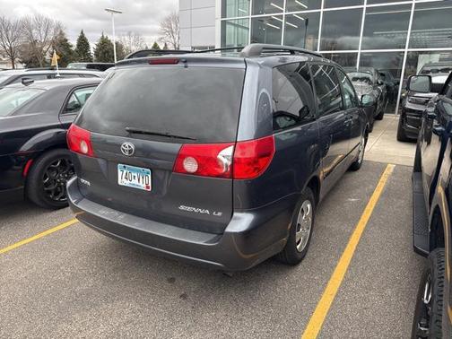 2010 Toyota Sienna LE