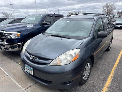 2010 Toyota Sienna LE