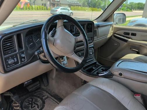 2002 GMC Yukon Denali