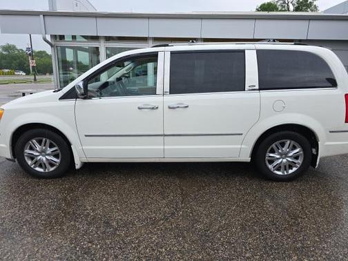 2008 Chrysler Town & Country Limited