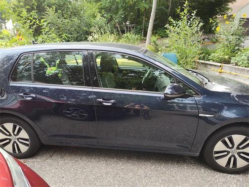 2016 Volkswagen e-Golf SE