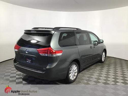 2013 Toyota Sienna XLE