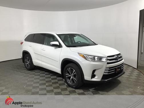 2017 Toyota Highlander LE