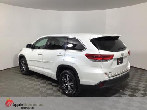 2017 Toyota Highlander LE