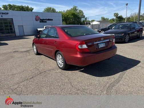 Salsa Red Pearl 2002 Toyota Camry XLE V6