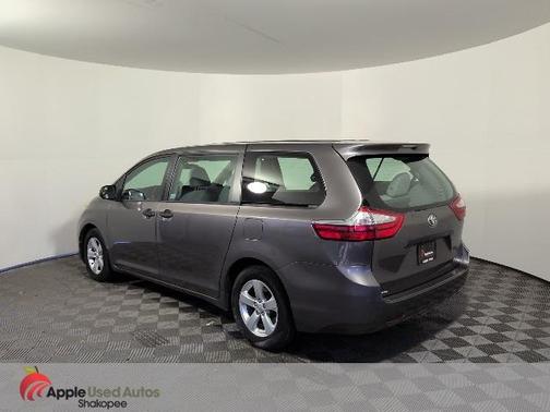 2016 Toyota Sienna SE