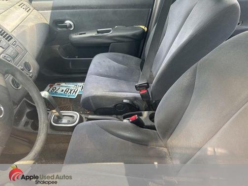 Super Black Metallic 2009 Nissan Versa 1.8 S