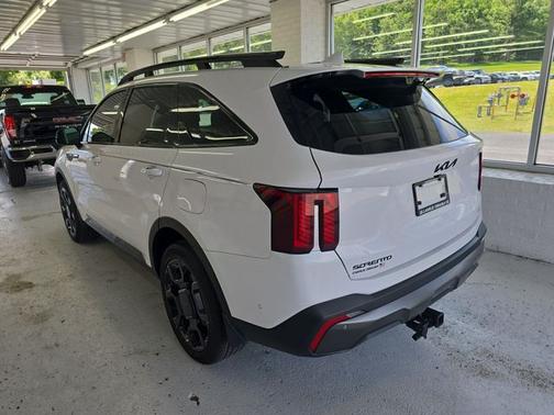 White Pearl 2025 Kia Sorento X-Line SX Prestige