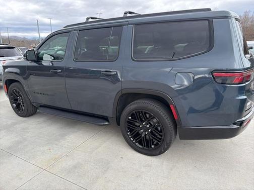 2024 Jeep Wagoneer Series II Carbide 4x4