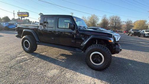 Black Clearcoat 2024 Jeep Gladiator Rubicon