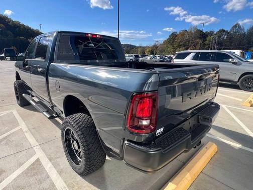 2026 RAM 2500 Tradesman Crew Cab 4x4 6'4' Box