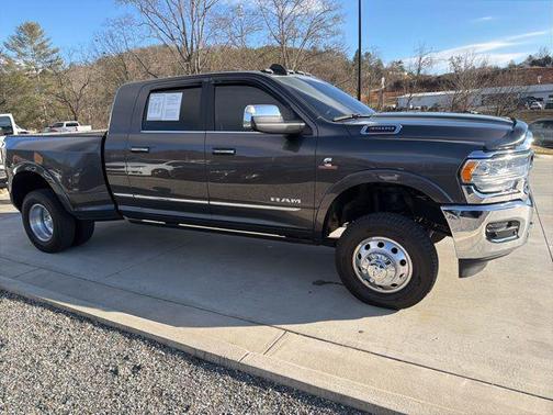 2020 RAM 3500 Limited Mega Cab 4x4 6'4' Box