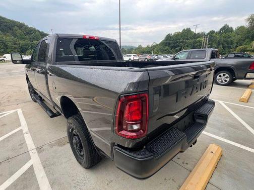 2026 RAM 2500 Tradesman Crew Cab 4x4 6'4' Box