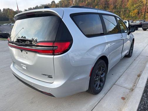 2026 Chrysler Pacifica Limited